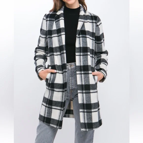 37 Fabulous Lapel Collared Plaid Wool Blend Full Coat - Picture 2 of 4